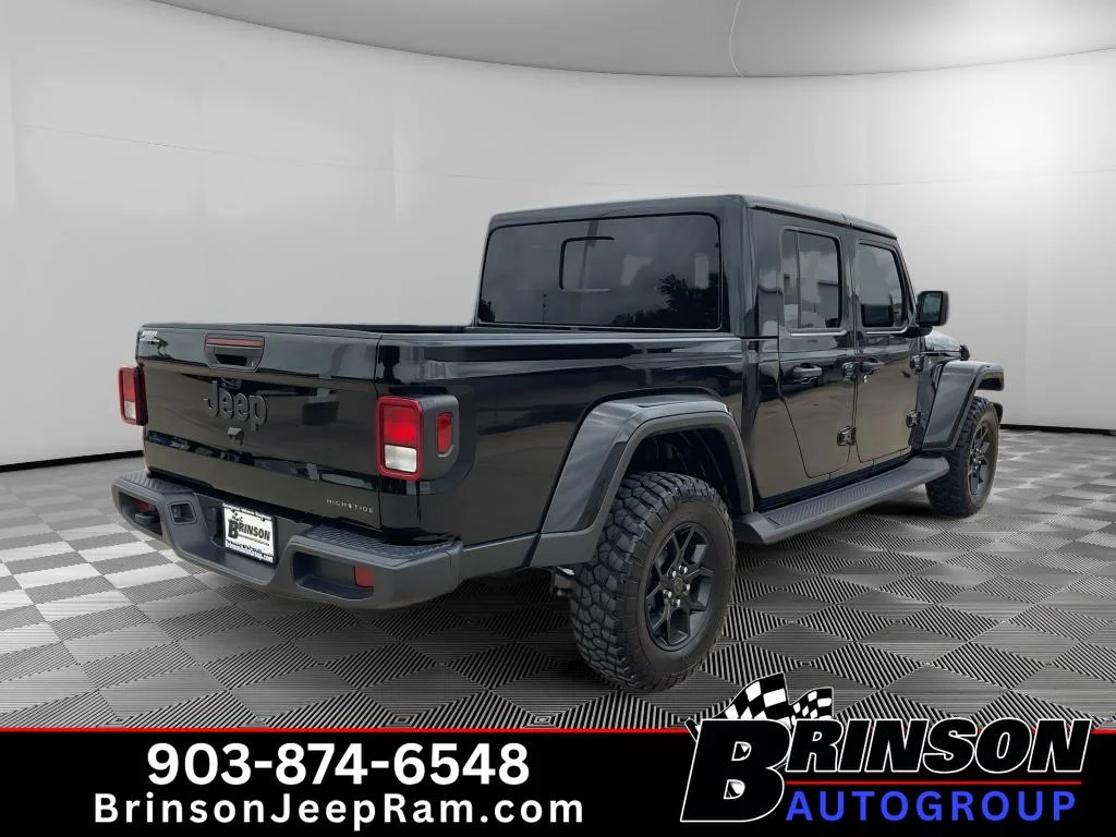Used 2025 Black Clearcoat Jeep High Tide image 7
