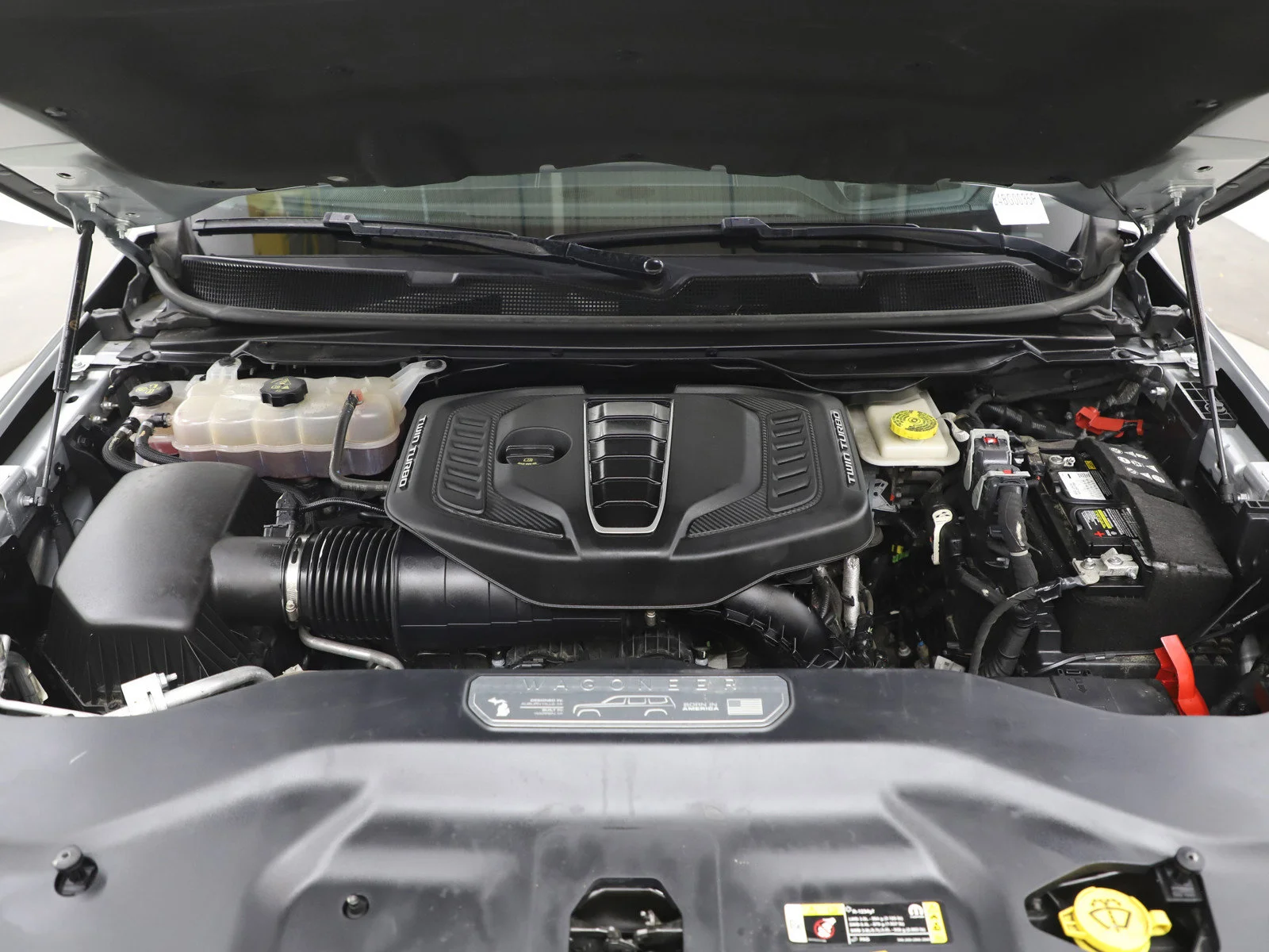 Used 2024 Silver Zynith Jeep  image 34