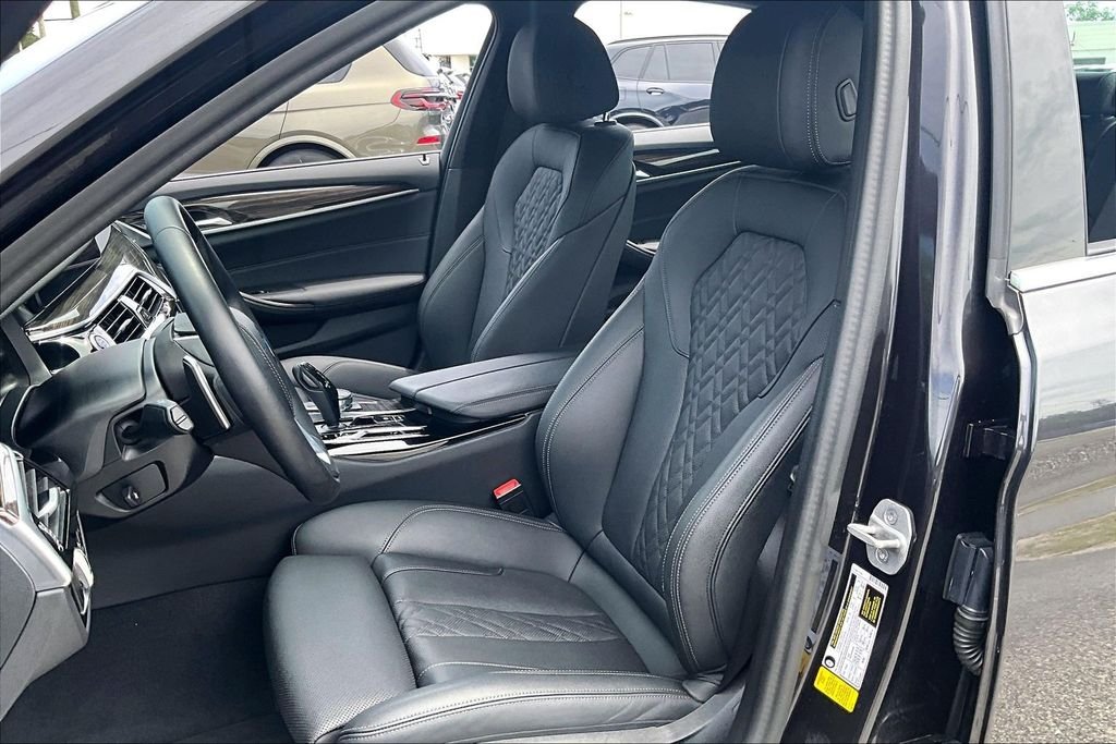 2023 BMW 5 Series 540i - Photo 17