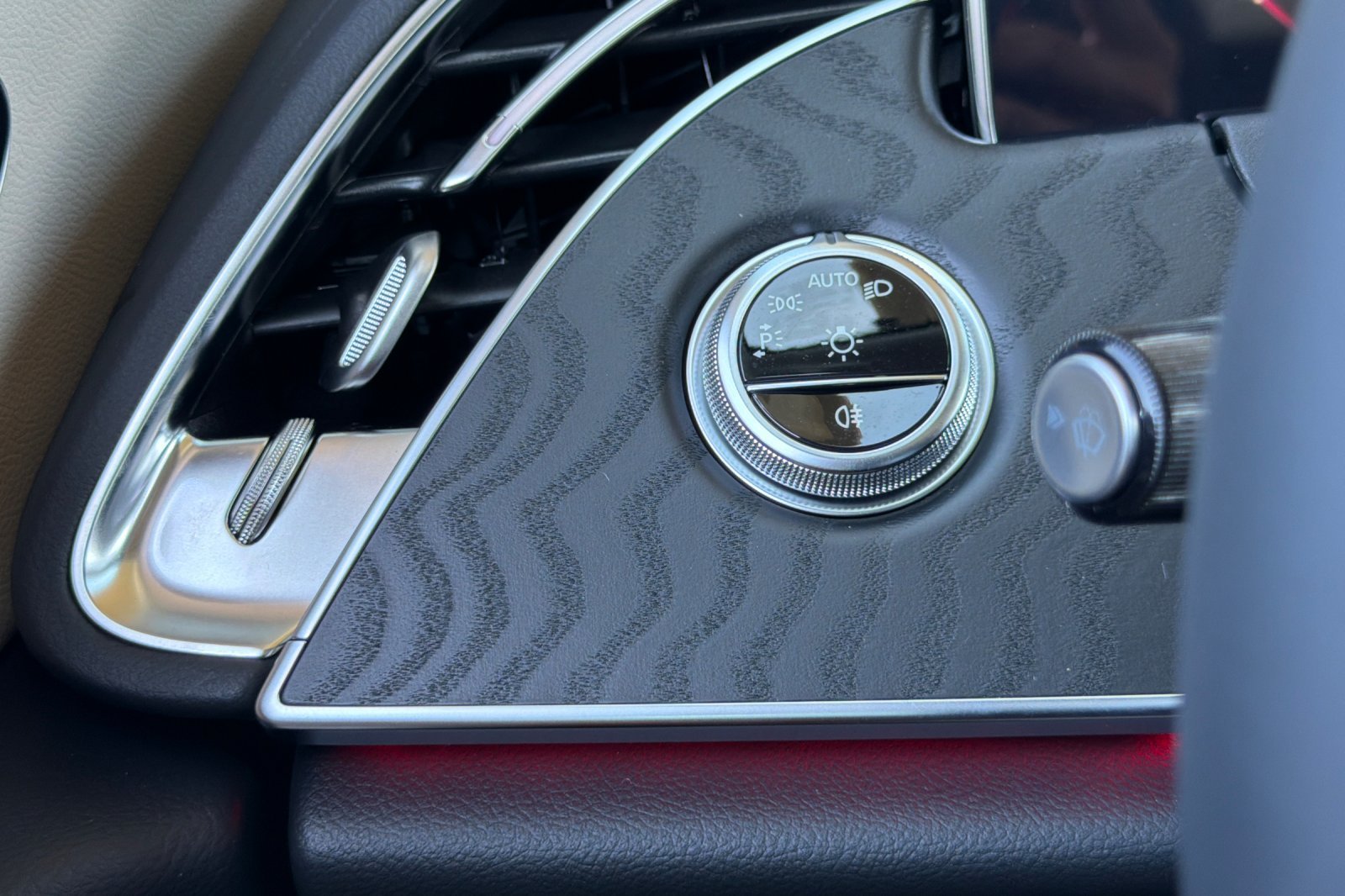 New 2027 Nautical Blue Metallic Mercedes-Benz E 350 image 28