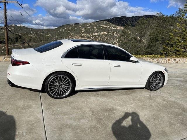 Used 2023 MANUFAKTUR Diamond White Mercedes-Benz S 580 image 3