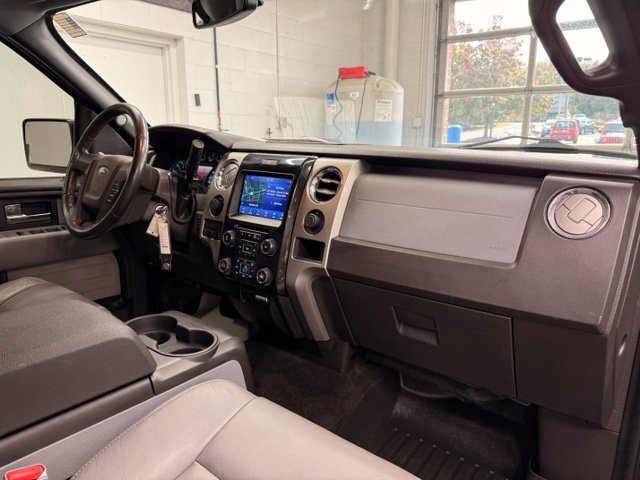 Used 2014  Ford XL image 21