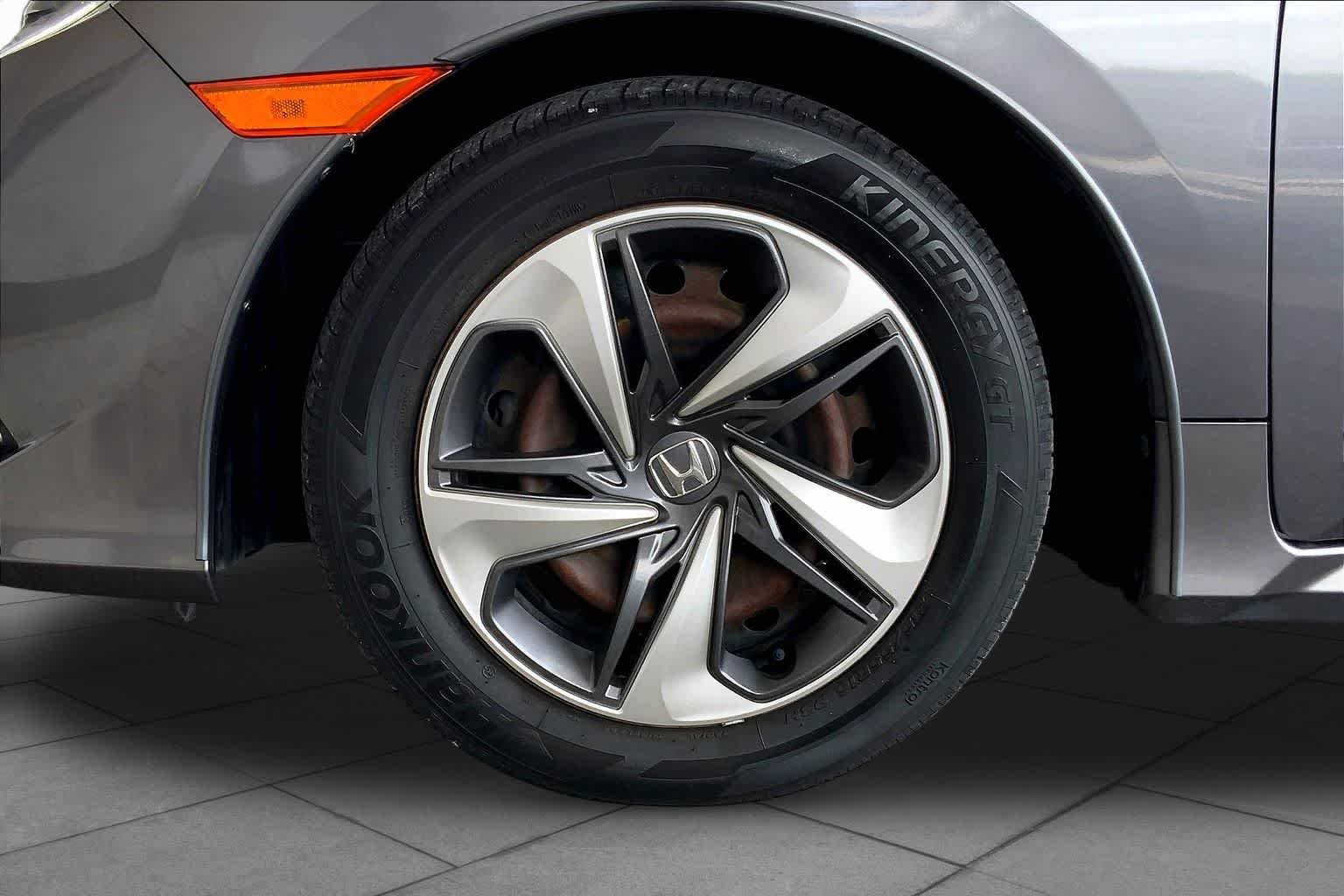 Used 2019 Modern Steel Metallic Honda LX image 11