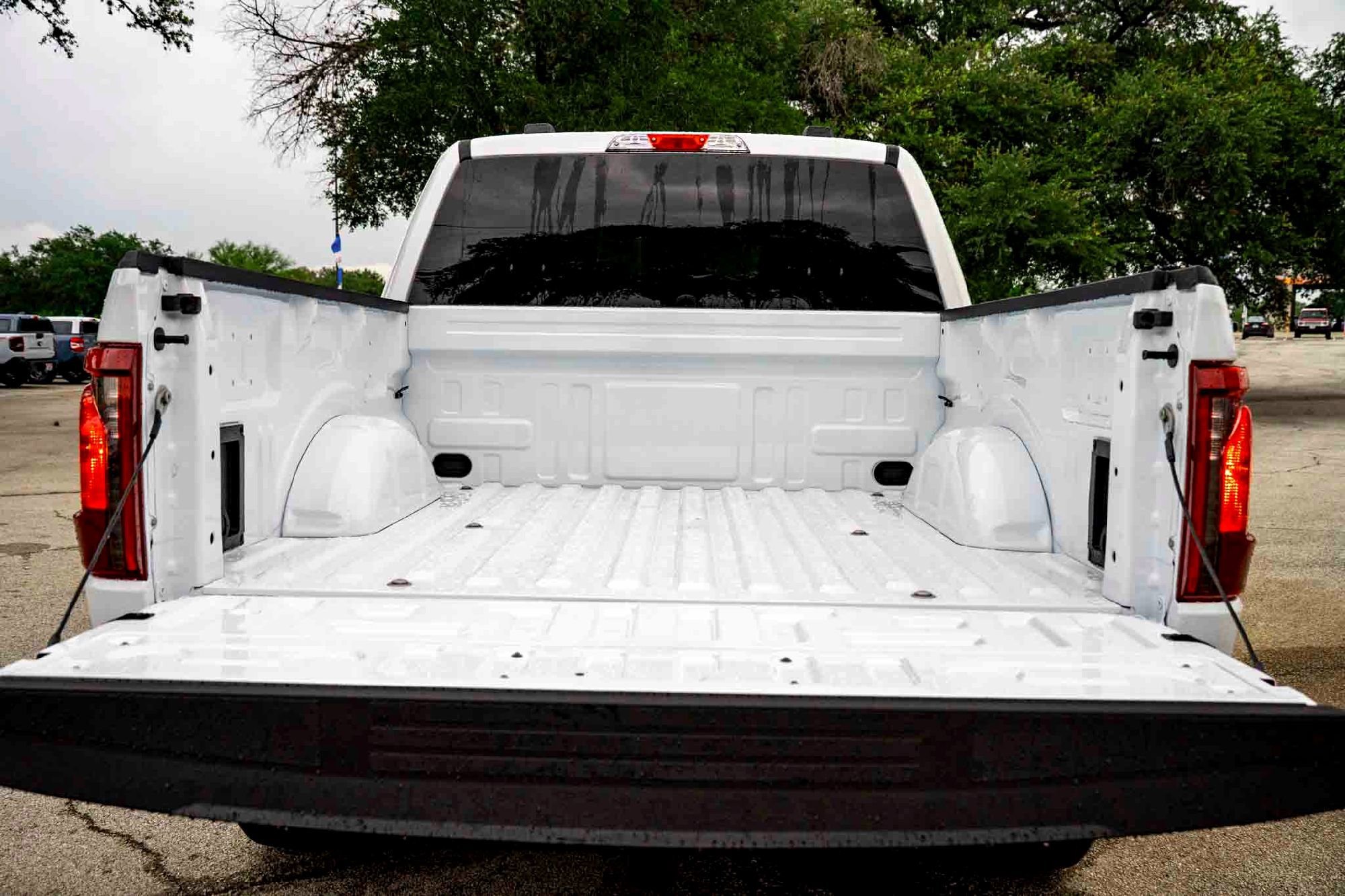 New 2026 Oxford White Ford STX image 6