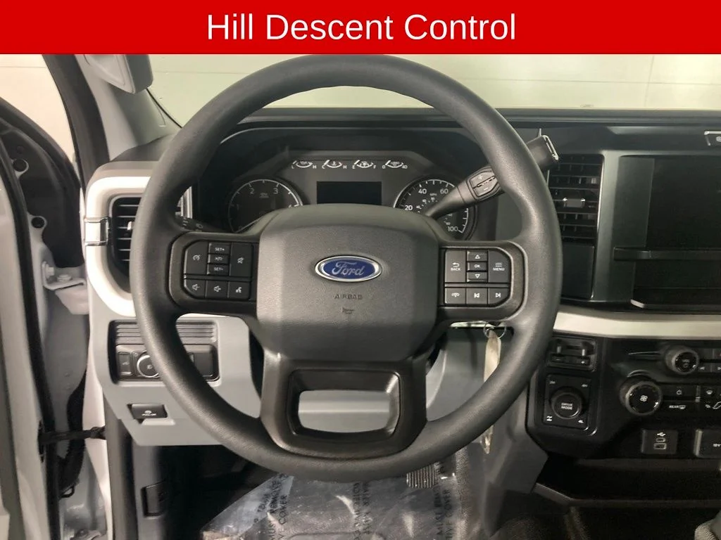2026 Ford F-350 Super Duty XL - Photo 9