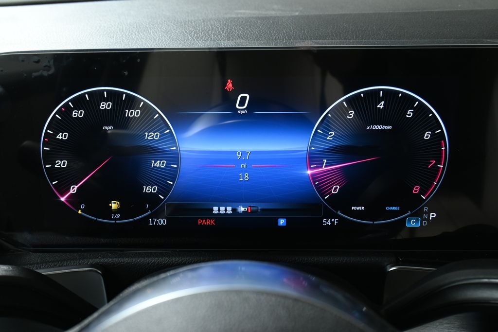 Used 2026 Night Black Mercedes-Benz GLB 250 image 19