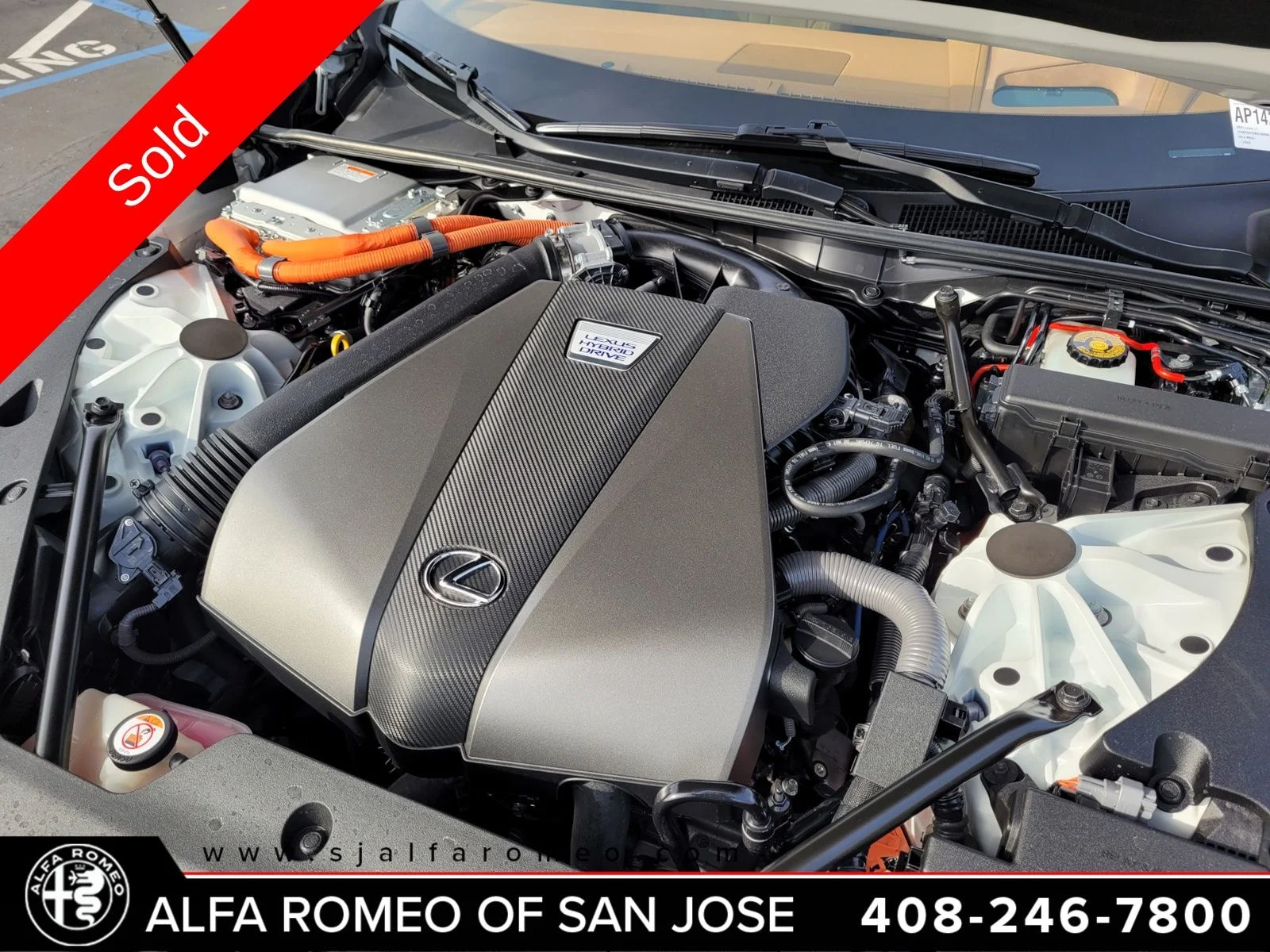 Used 2019 White Lexus 500h image 27