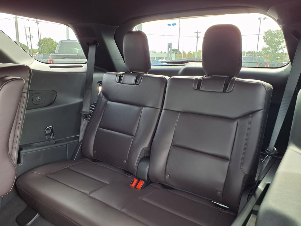 New 2027 Ruby Red Metallic Tinted Clearcoat Ford Platinum™ image 24