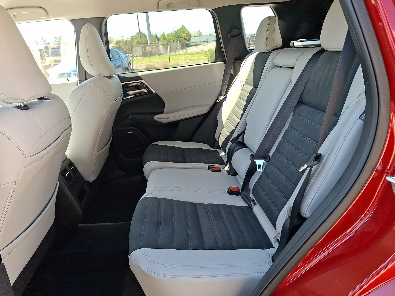 New 2026 Red Mitsubishi SE image 10