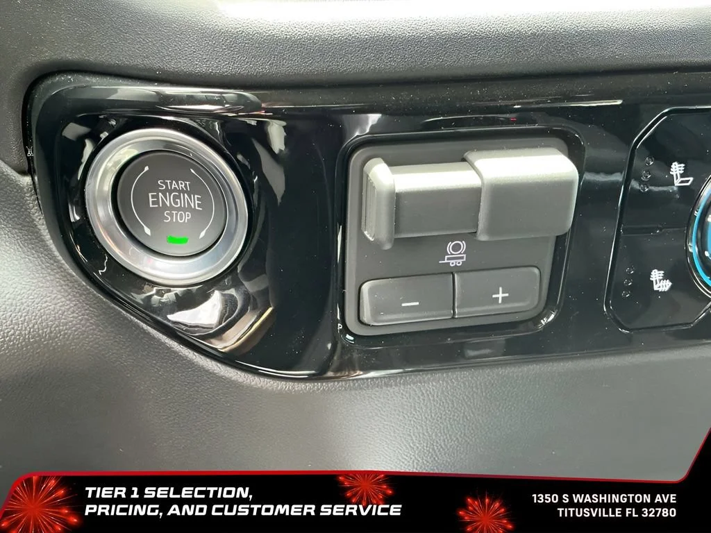 New 2026 Sterling Metallic GMC Elevation image 24