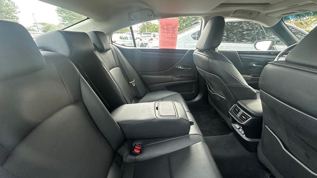 2021 Lexus ES 350 - Photo 7