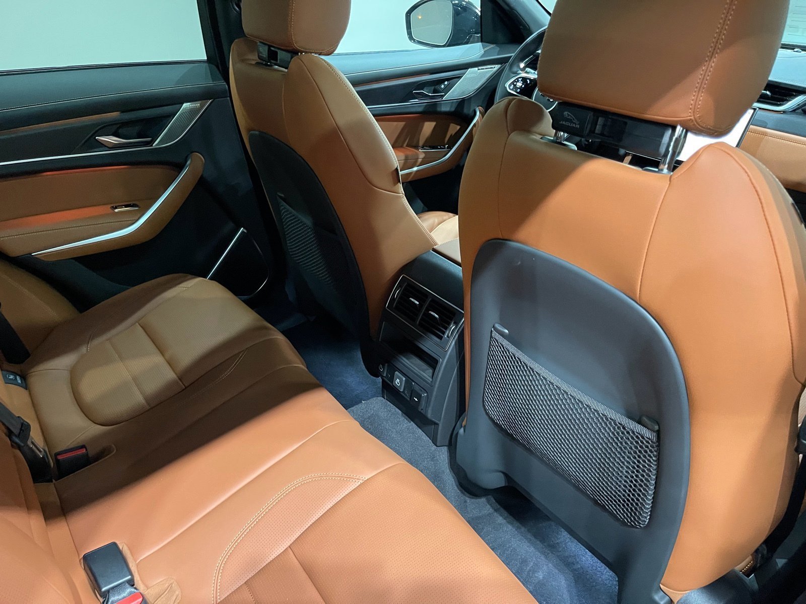 2026 Jaguar F-Pace R-Dynamic S - Photo 22