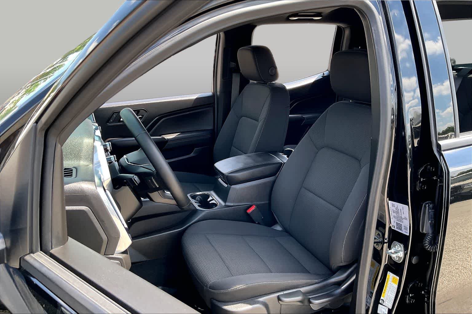 Used 2025 Onyx Black GMC 2WD Elevation image 8
