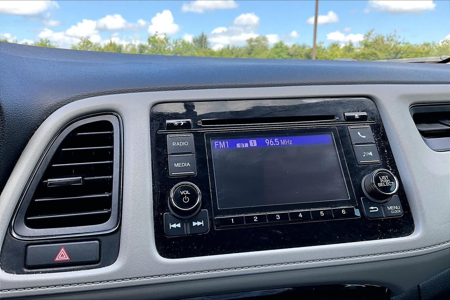 Used 2021 Platinum White Pearl Honda LX image 34