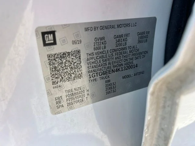 Used 2019 White GMC Denali image 35