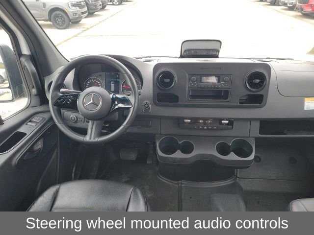 Used 2025 White Mercedes-Benz Cargo 144 WB image 4