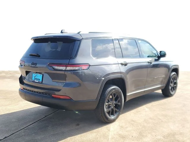 New 2025 Baltic Gray Metallic Clear-Coat Exterior Paint Jeep Altitude X image 4