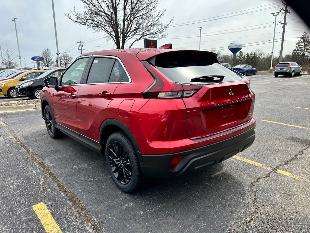 Used 2025 Red Mitsubishi LE image 7