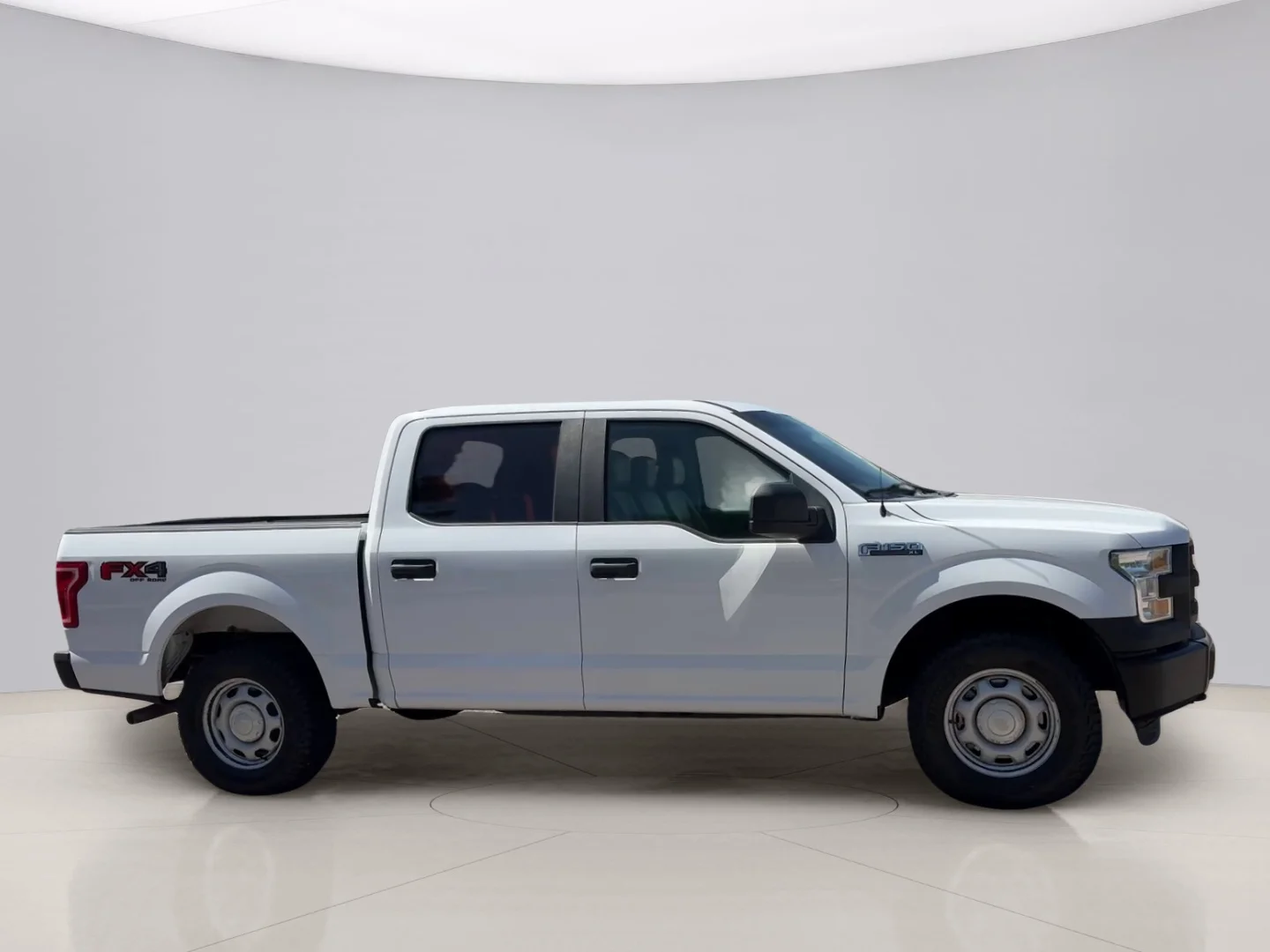 Used 2017 White Ford LARIAT SUPERCREW image 6