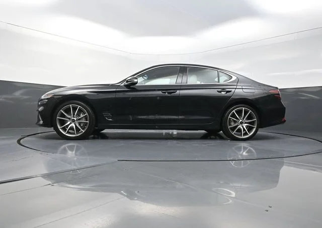 Used 2025 Black Genesis 2.5T image 34