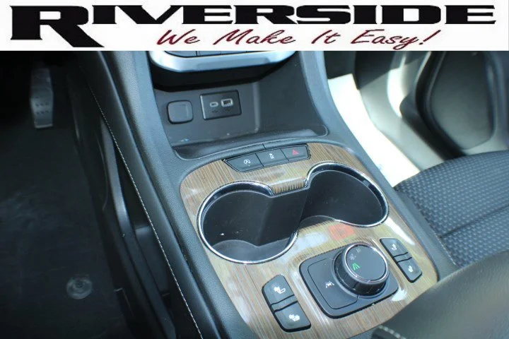 Certified Used 2023 Ultra Blue Metallic GMC SLE image 11
