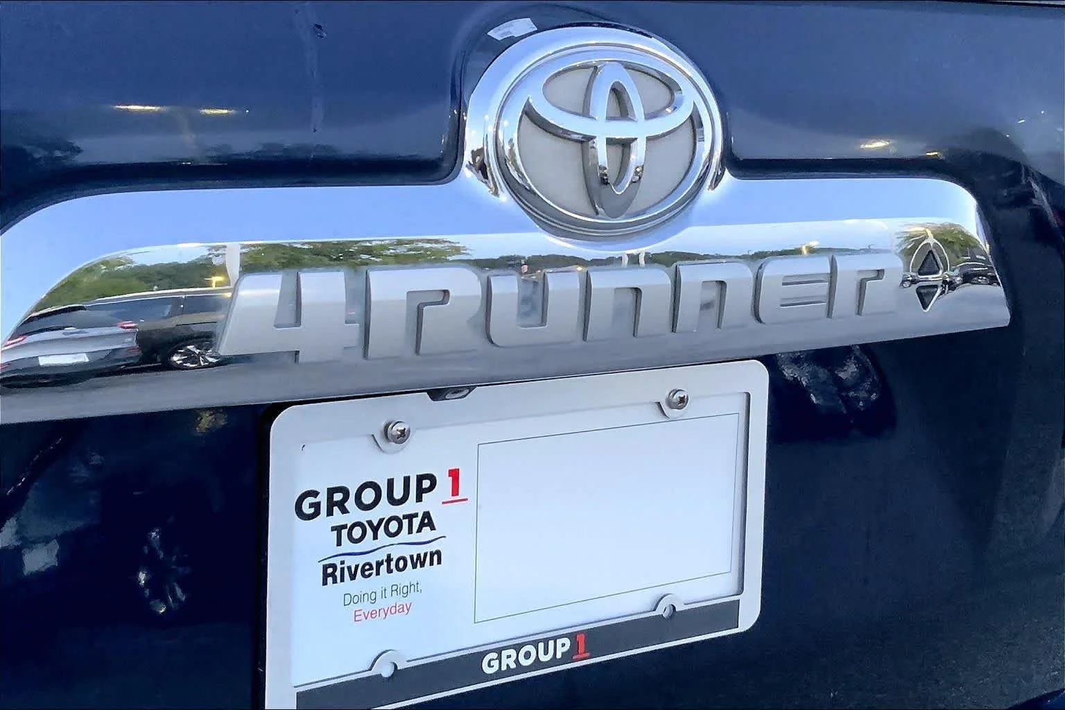 Used 2015 Nautical Blue Pearl Toyota Limited image 28