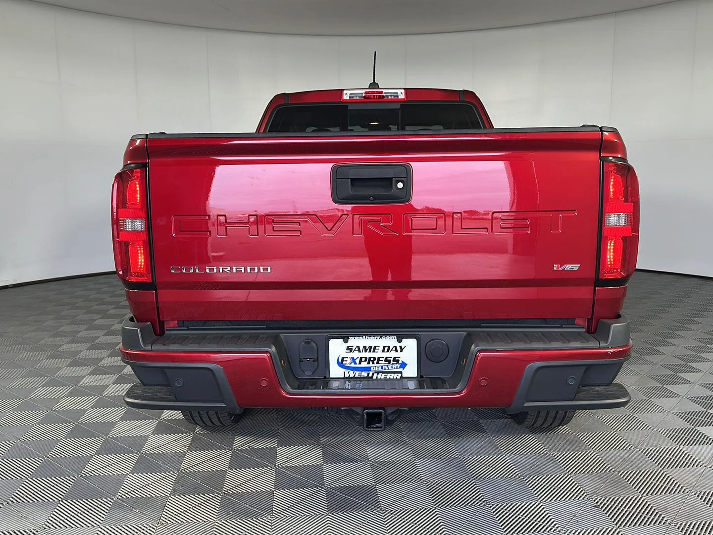 Used 2021 Cherry Red Tintcoat Chevrolet 4WD Z71 image 3