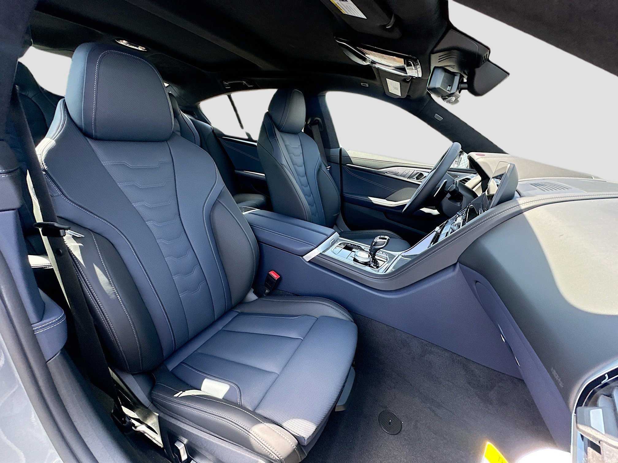 2026 BMW 8 Series 840i - Photo 23