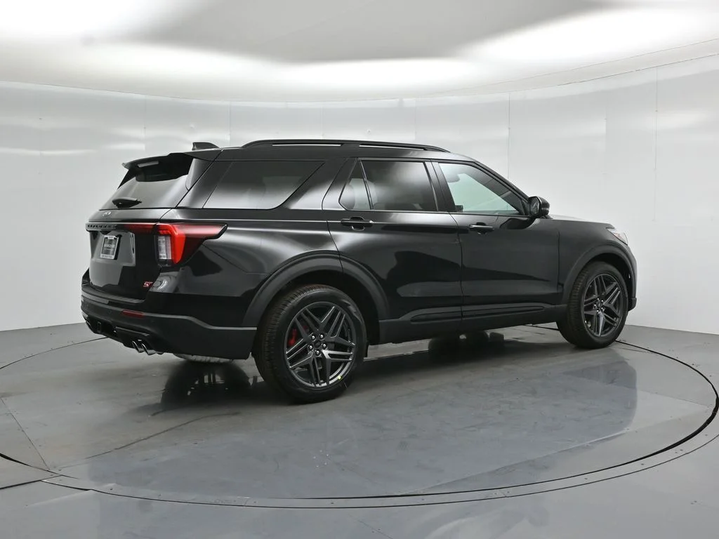 New 2026 Agate Black Metallic Ford ST image 27
