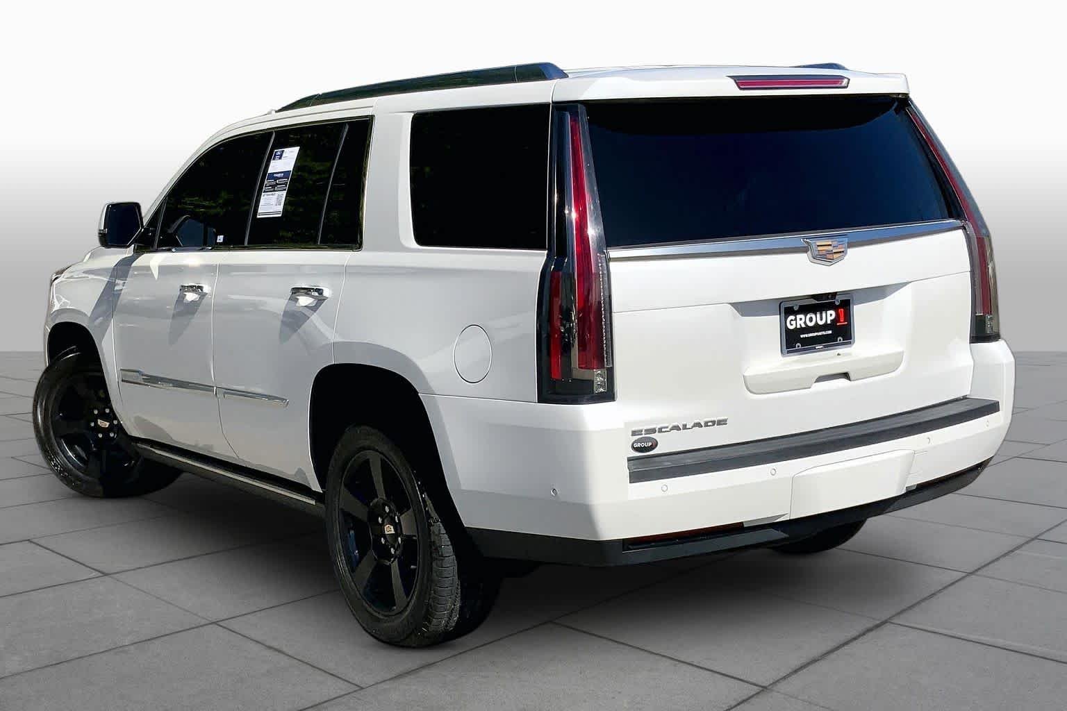 Certified Used 2017 Crystal White Tri-Coat Cadillac Premium Luxury image 12
