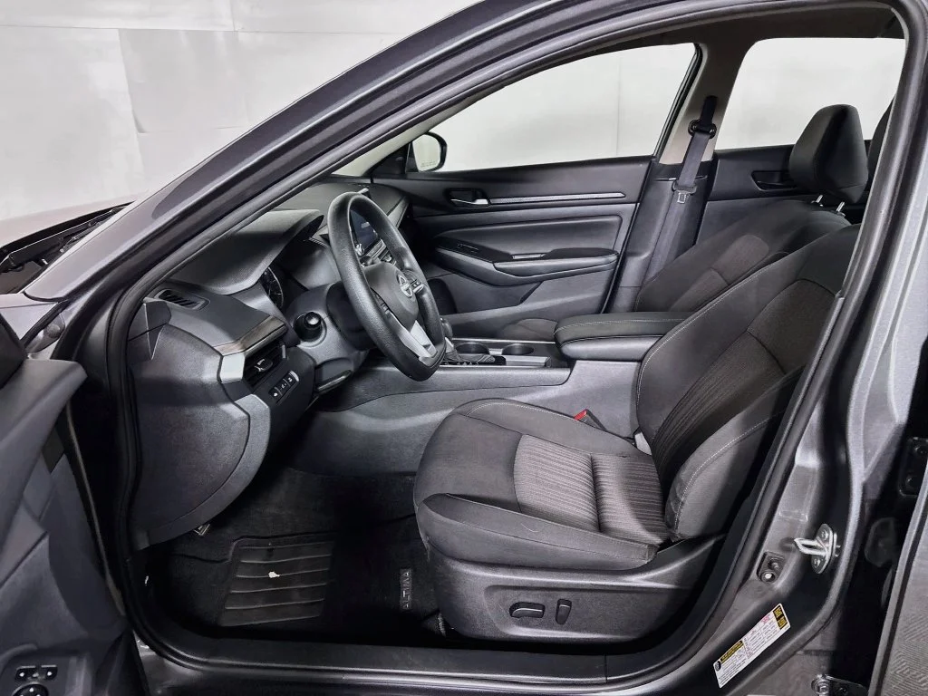 Used 2025 Gray Nissan 2.5 SV image 11