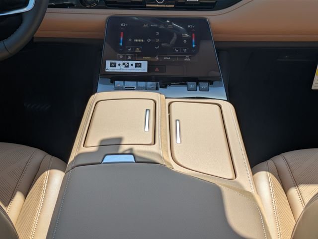 New 2026 RADIANT WHITE INFINITI Luxe 2WD image 20