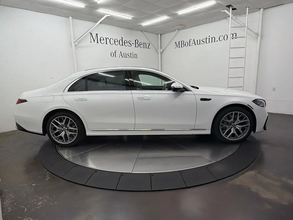 New 2027 White Mercedes-Benz S 500 image 8