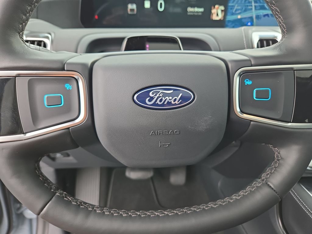 New 2026 Glacier Gray Metallic Tri-Coat Ford Platinum® image 19