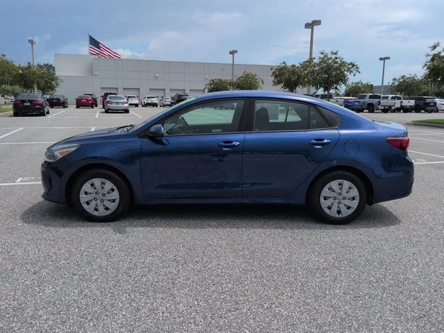 Used 2019 Blue Kia S image 7