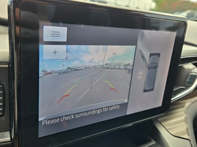 Used 2020 White Ford Limited image 22