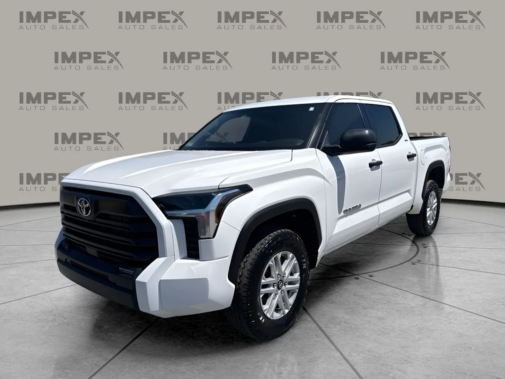 Used 2025 White Toyota SR5 image 1