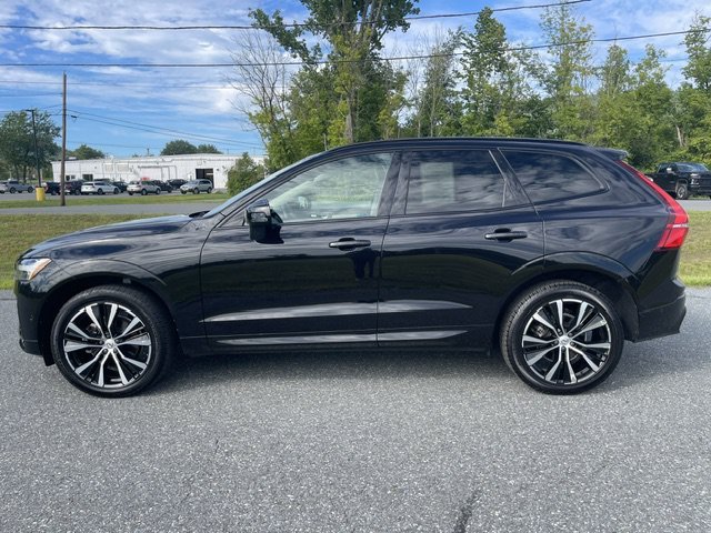 Used 2024 Black Volvo Plus Dark Theme image 2