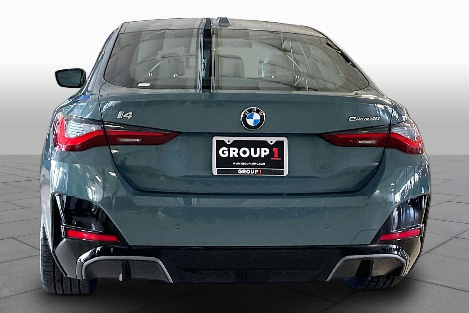 New 2026 Cape York Green Metallic BMW eDrive40 image 4