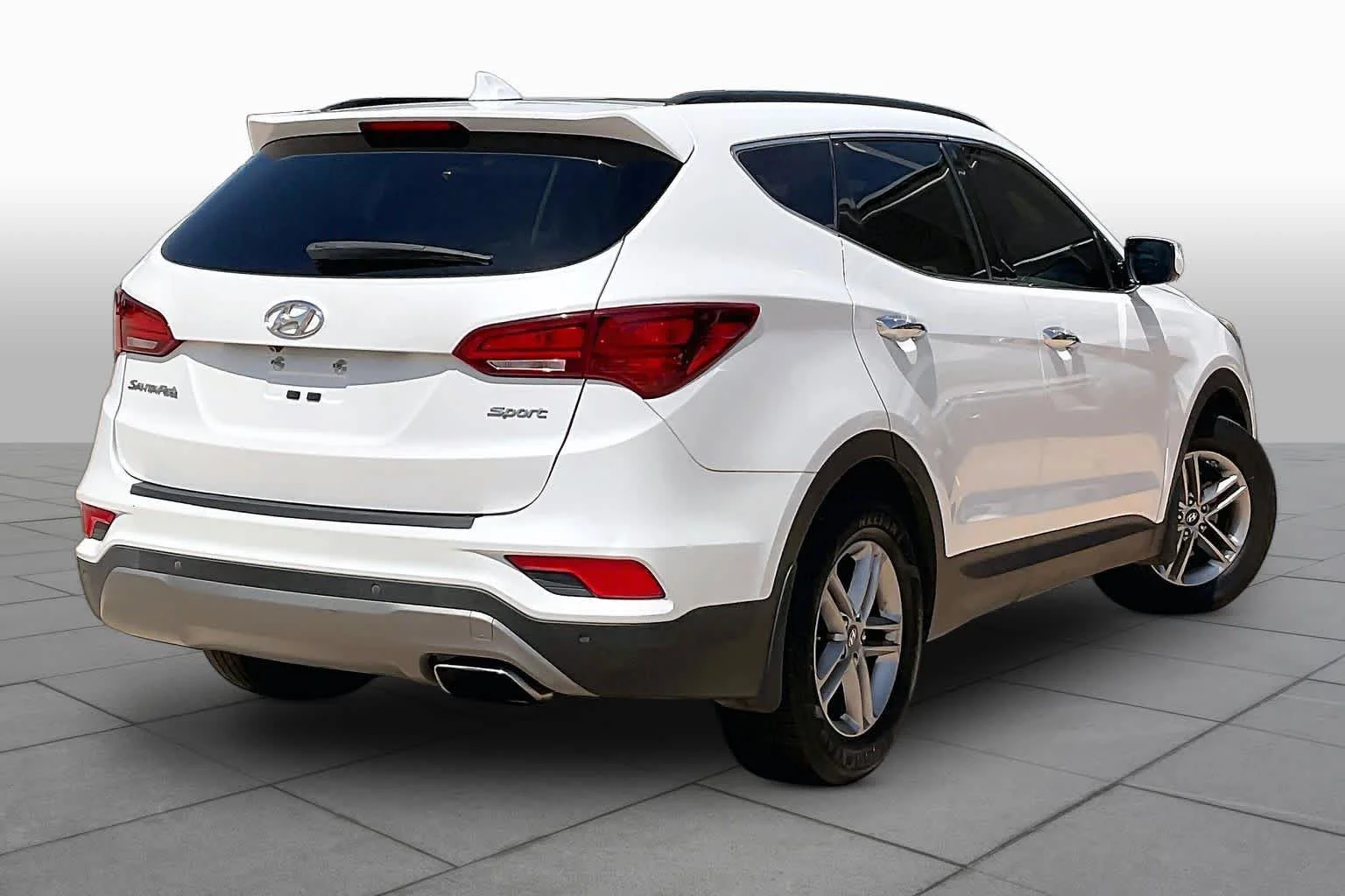 Used 2017 Frost White Pearl Hyundai 2.4L image 12