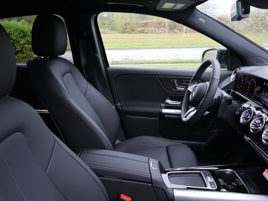 New 2026 Night Black Mercedes-Benz GLA 250 image 8