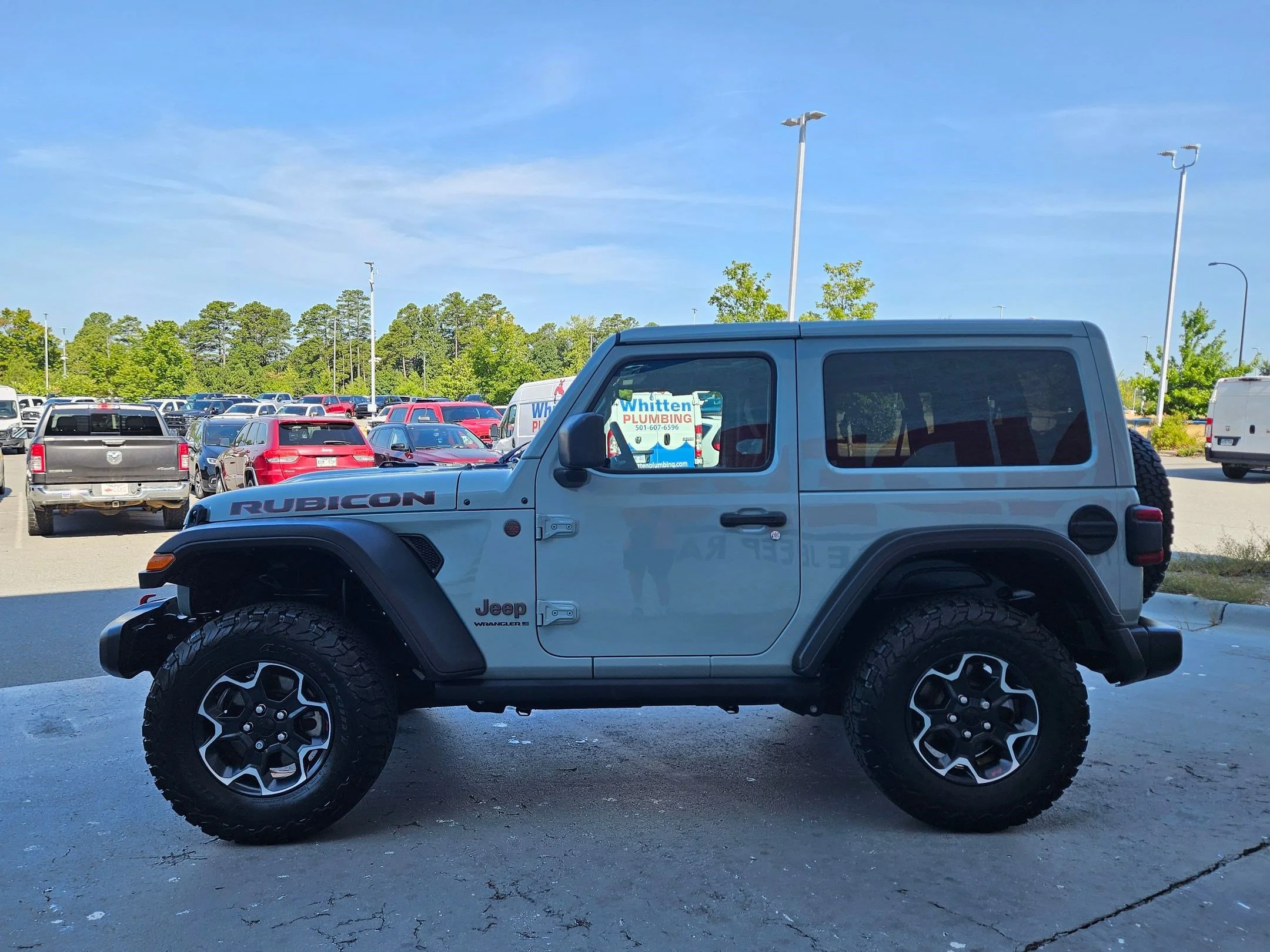 Used 2023 Earl Clearcoat Jeep Rubicon image 4