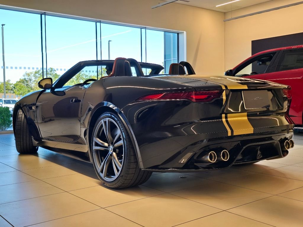 2024 Jaguar F-Type R75 - Photo 21