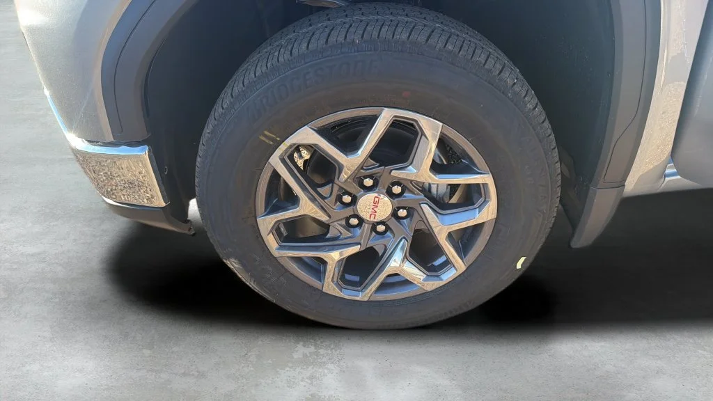 2026 GMC Sierra 1500 SLT - Photo 19