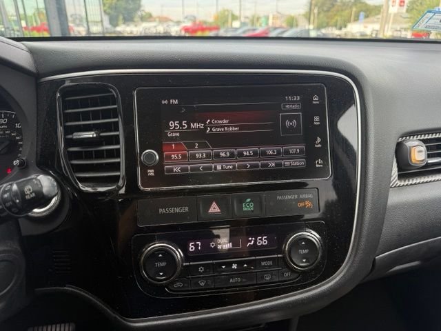 Used 2017 White Mitsubishi SEL image 15