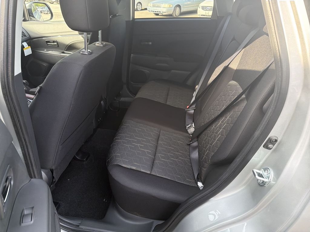 New 2026 Silver Mitsubishi 2.0 LE image 21