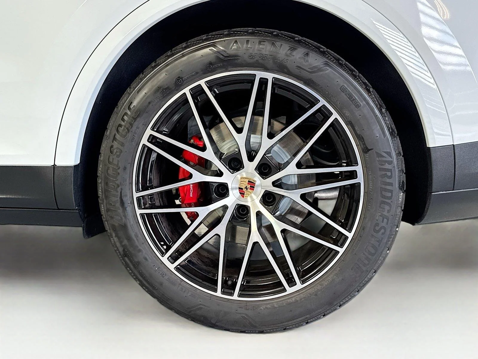 New 2025 Carrara White Metallic Porsche S image 26