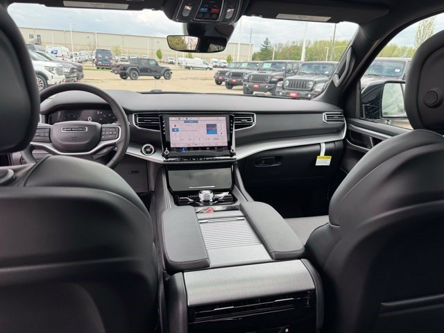 New 2026 High Gloss Black Exterior Paint Jeep Limited Reserve image 32
