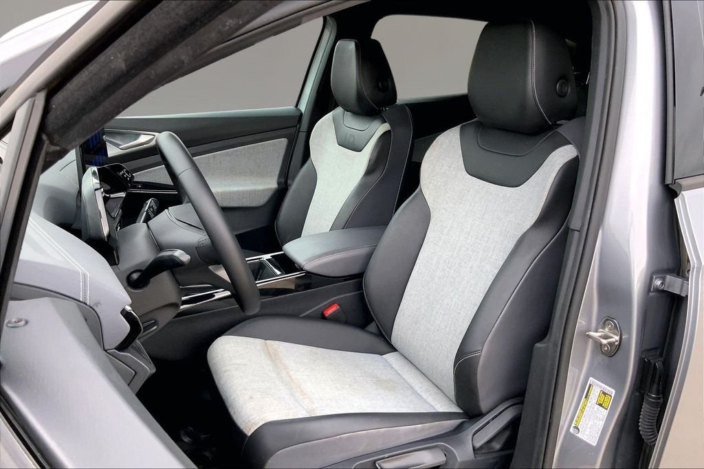 Used 2023 Silver Mist Metallic Volkswagen Pro image 24