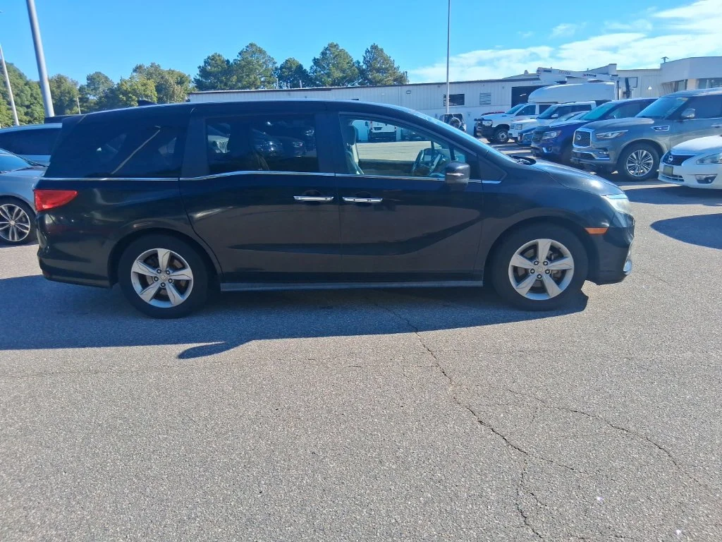 Used 2018  Honda EX-L image 4